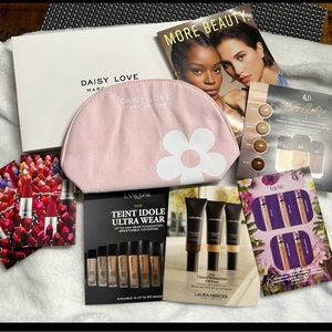 MARC JACOBS Daisy Love Light Pink Clutch/Pouch/Makeup/Cosmetic Bag